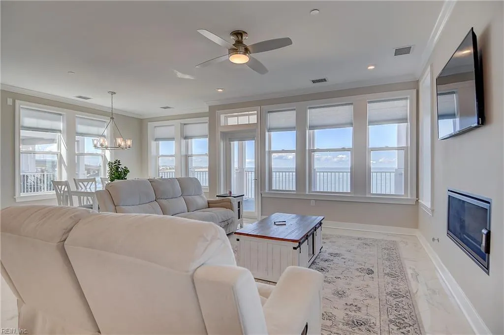 Virginia Beach, Virginia 23451, United States, 4 Bedrooms Bedrooms, ,3 BathroomsBathrooms,Residential,Active,224055