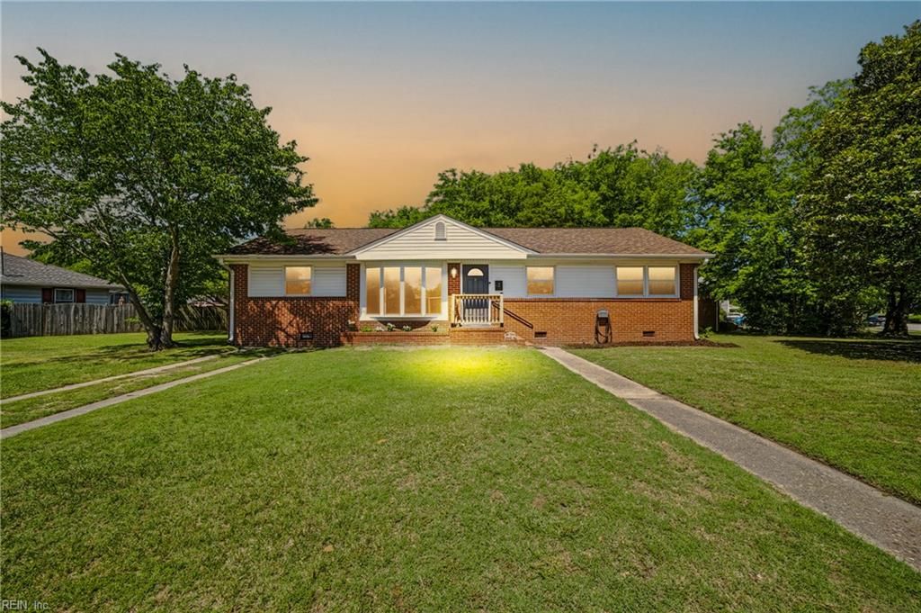 Photo of 2 Lynnhaven Drive, Hampton, VA 23666 (MLS # 10637380)