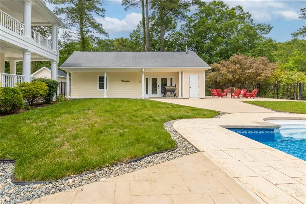 Virginia Beach, Virginia 23455, United States, 7 Bedrooms Bedrooms, ,7 BathroomsBathrooms,Residential,Pending,140840