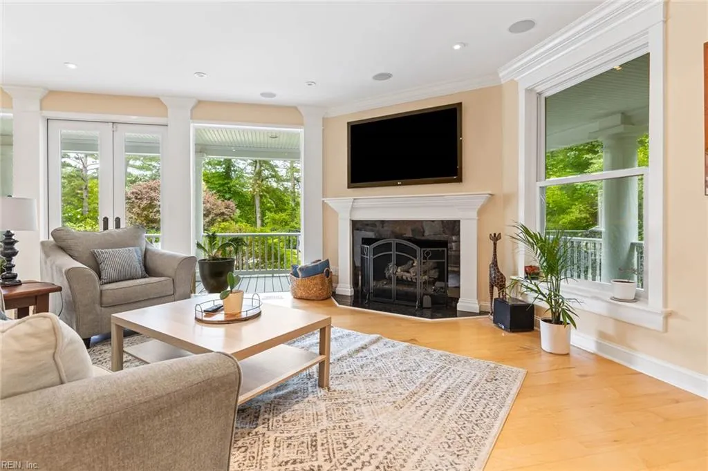 Virginia Beach, Virginia 23455, United States, 7 Bedrooms Bedrooms, ,7 BathroomsBathrooms,Residential,Pending,140840