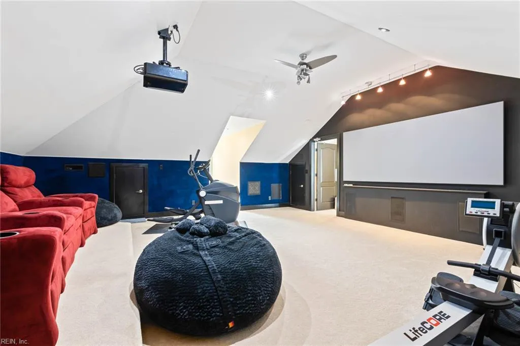 Virginia Beach, Virginia 23455, United States, 7 Bedrooms Bedrooms, ,7 BathroomsBathrooms,Residential,Pending,140840