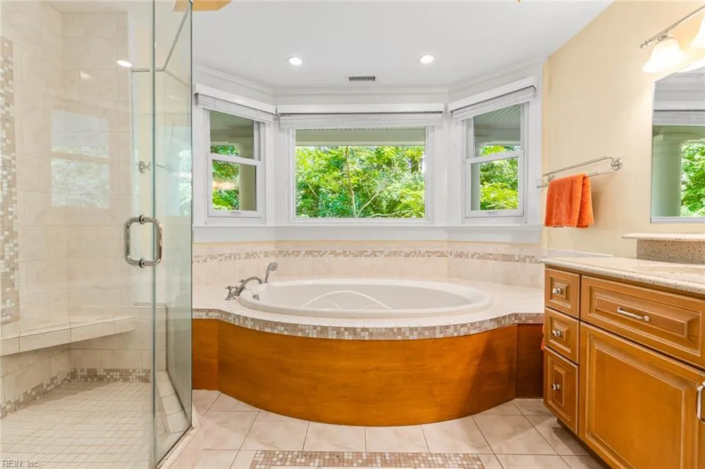 Virginia Beach, Virginia 23455, United States, 7 Bedrooms Bedrooms, ,7 BathroomsBathrooms,Residential,Pending,140840