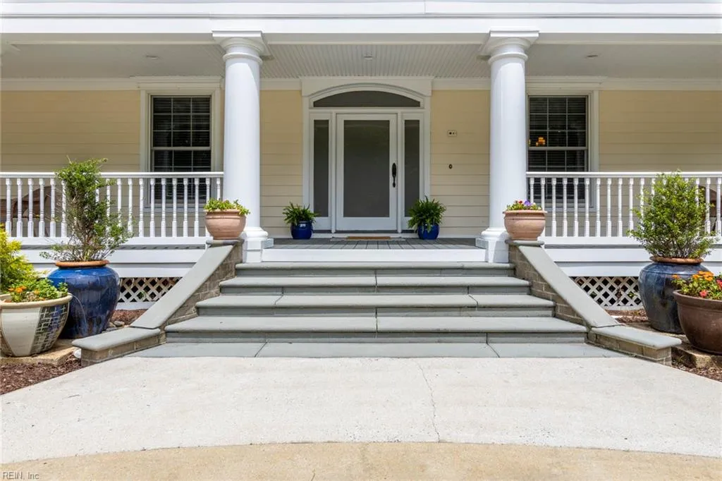 Virginia Beach, Virginia 23455, United States, 7 Bedrooms Bedrooms, ,7 BathroomsBathrooms,Residential,Pending,140840