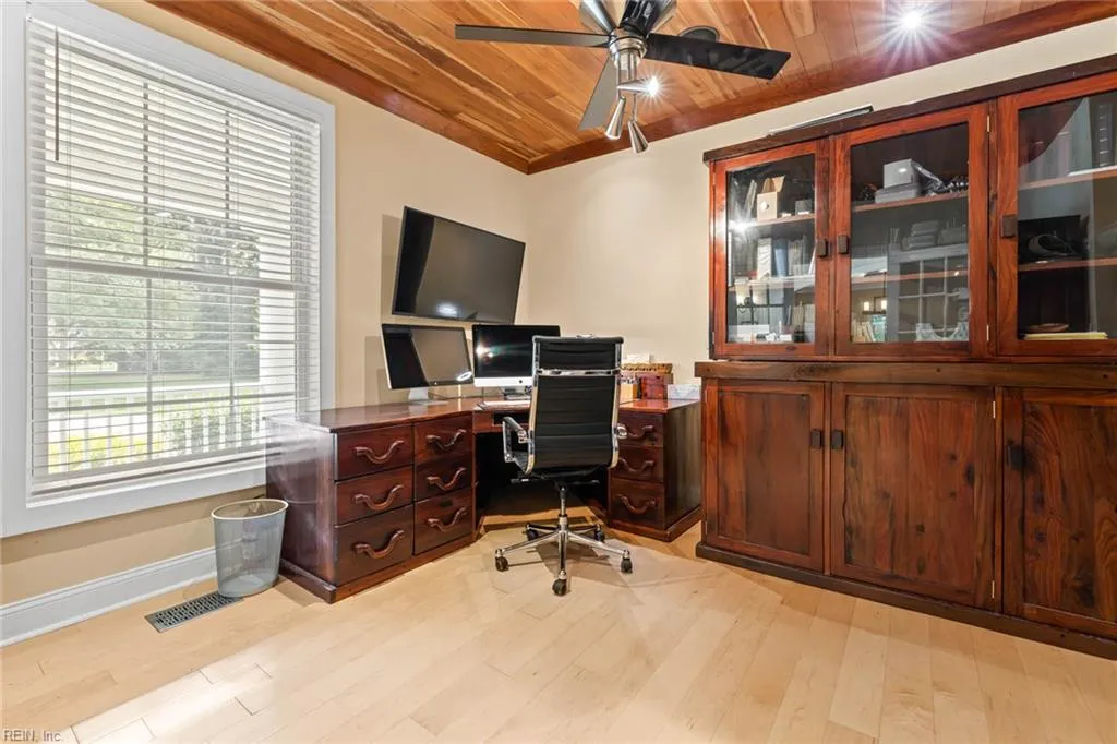 Virginia Beach, Virginia 23455, United States, 7 Bedrooms Bedrooms, ,7 BathroomsBathrooms,Residential,Pending,140840