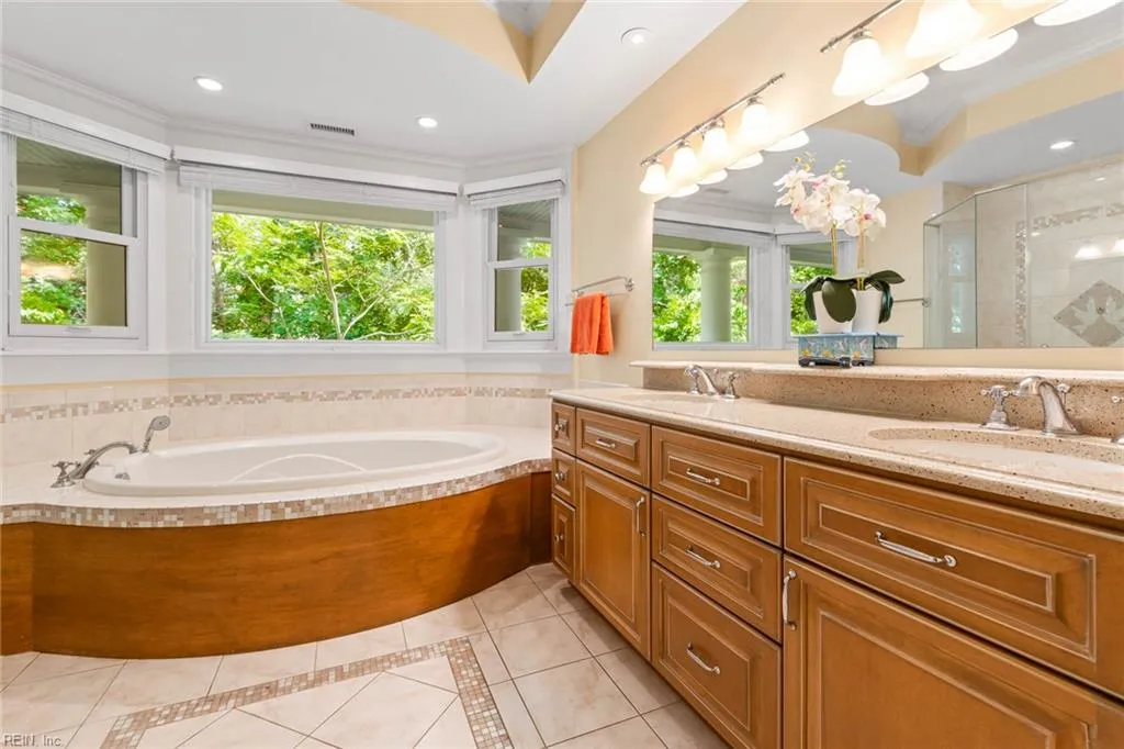 Virginia Beach, Virginia 23455, United States, 7 Bedrooms Bedrooms, ,7 BathroomsBathrooms,Residential,Pending,140840