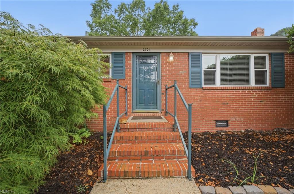 Photo of 2301 Inlynnview Road, Virginia Beach, VA 23454 (MLS # 10643348)