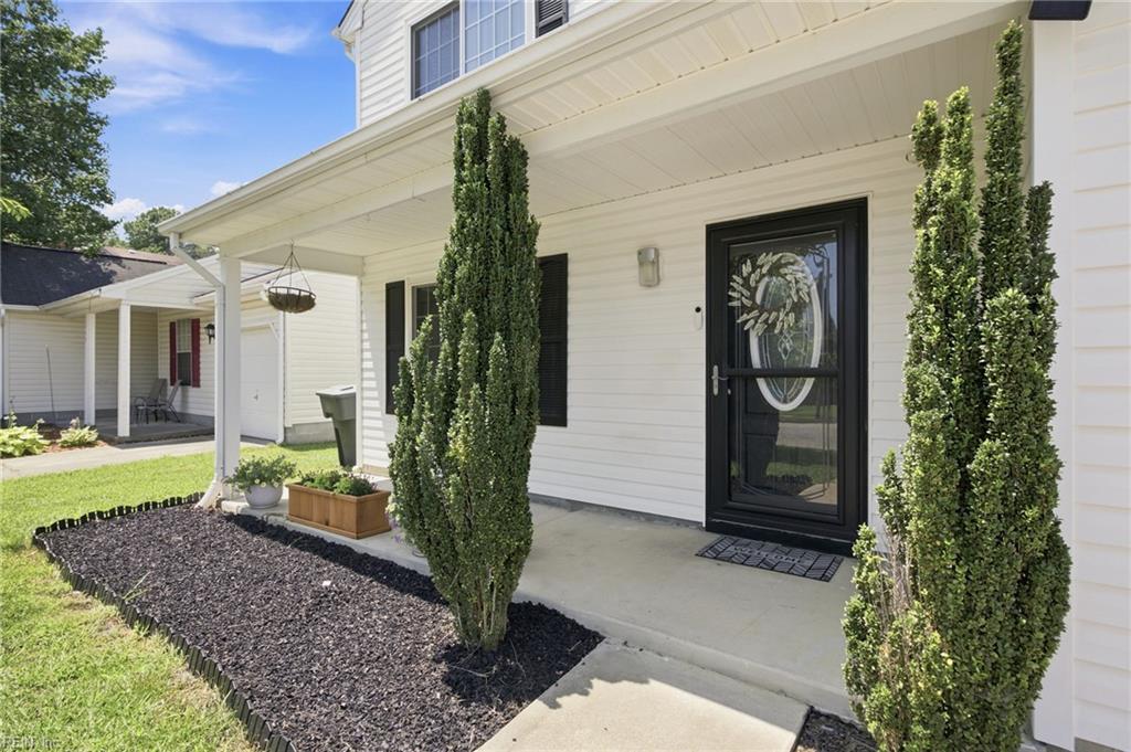 Photo of 352 Circuit Lane, Newport News, VA 23608 (MLS # 10643140)