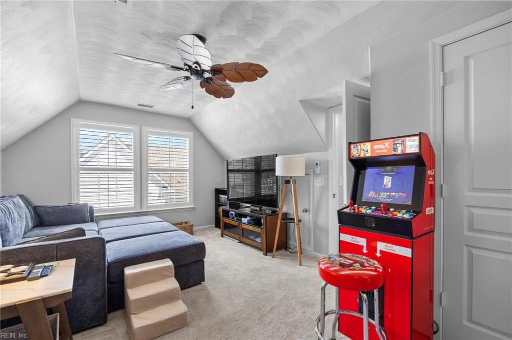 Virginia Beach, Virginia 23455, United States, 5 Bedrooms Bedrooms, ,3 BathroomsBathrooms,Residential,Active,118940