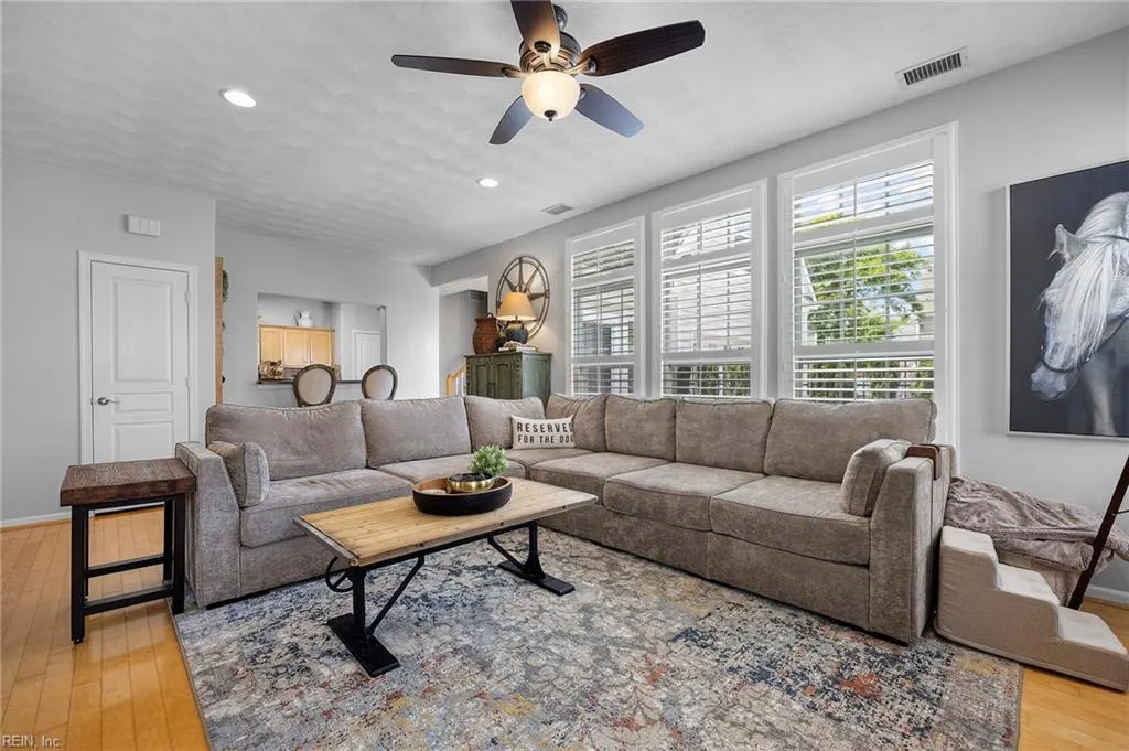 Virginia Beach, Virginia 23455, United States, 5 Bedrooms Bedrooms, ,3 BathroomsBathrooms,Residential,Active,118940