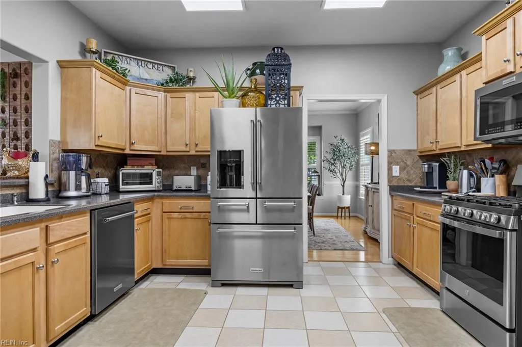 Virginia Beach, Virginia 23455, United States, 5 Bedrooms Bedrooms, ,3 BathroomsBathrooms,Residential,Active,118940