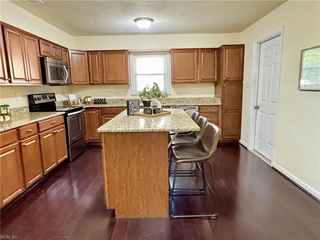 Norfolk, Virginia 23502, United States, 4 Bedrooms Bedrooms, ,2 BathroomsBathrooms,Residential,Pending,116518