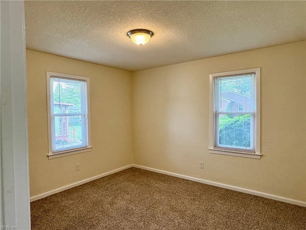 Norfolk, Virginia 23502, United States, 4 Bedrooms Bedrooms, ,2 BathroomsBathrooms,Residential,Pending,116518