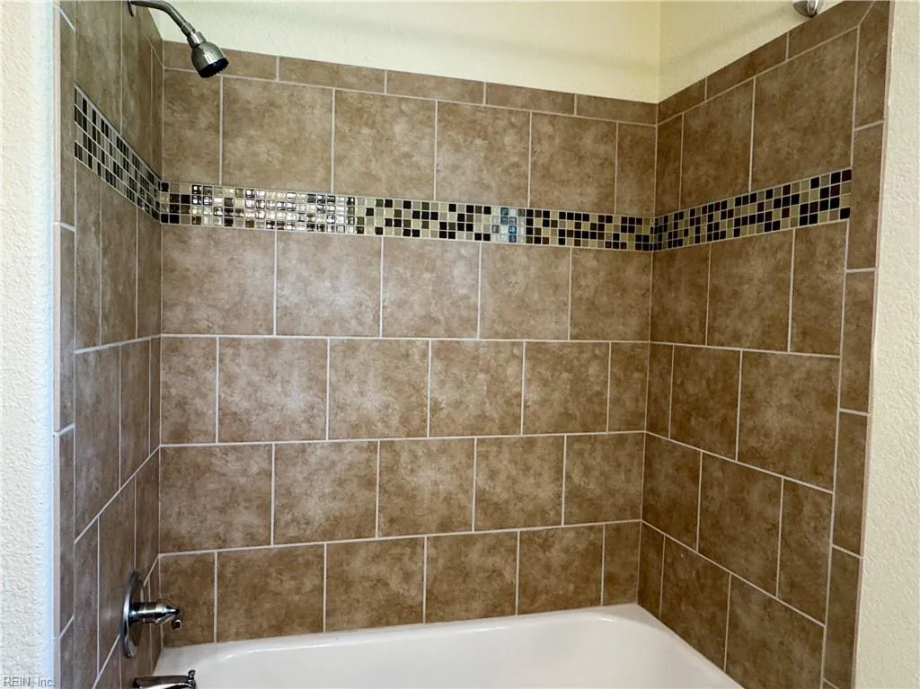 Norfolk, Virginia 23502, United States, 4 Bedrooms Bedrooms, ,2 BathroomsBathrooms,Residential,Pending,116518