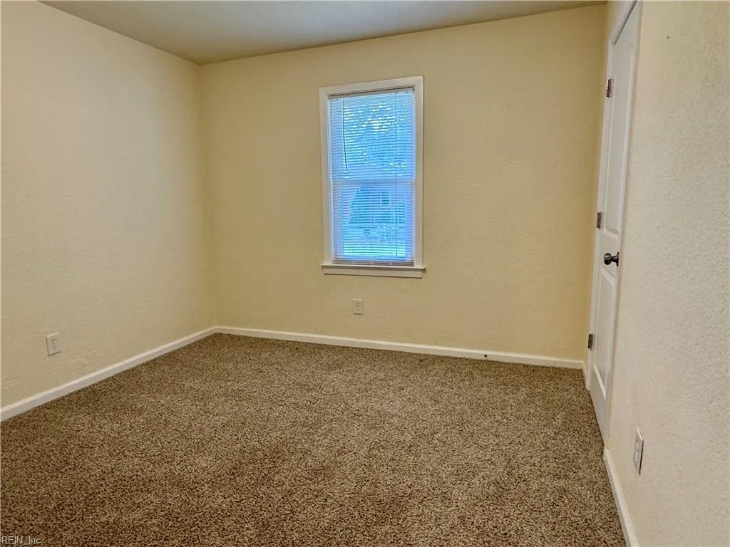 Norfolk, Virginia 23502, United States, 4 Bedrooms Bedrooms, ,2 BathroomsBathrooms,Residential,Pending,116518