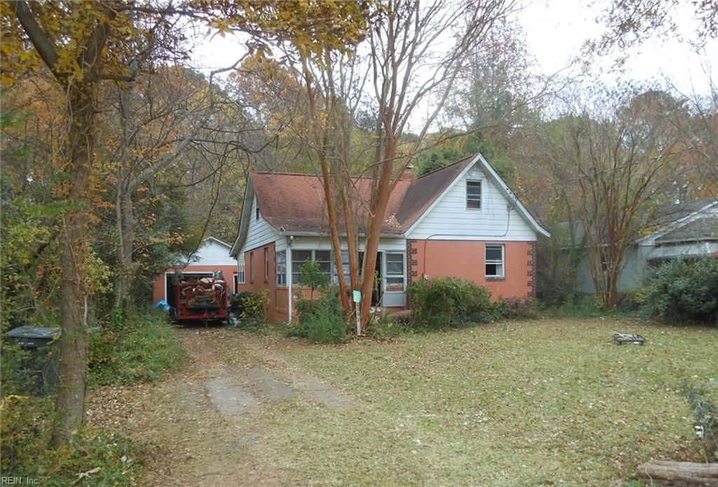 Photo of 6002 Potomac Avenue, Newport News, VA 23605 (MLS # 10612132)