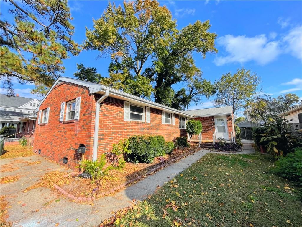 Photo of 138 Dupre Avenue, Norfolk, VA 23503 (MLS # 10626421)