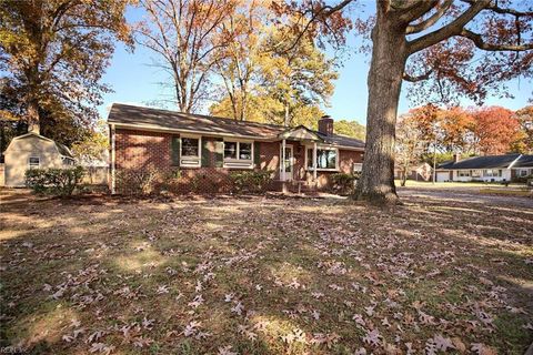 Photo of 21 Frederick Drive, Newport News, VA 23601 (MLS # 10611127)