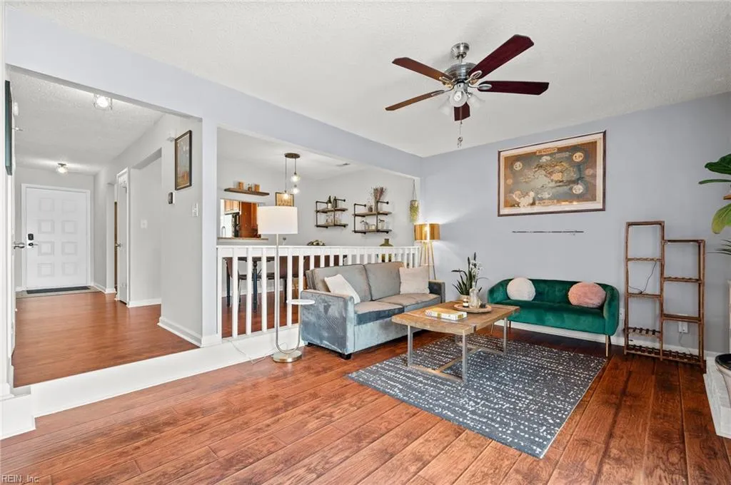 Virginia Beach, Virginia 23454, United States, 3 Bedrooms Bedrooms, ,3 BathroomsBathrooms,Residential,Pending,99892