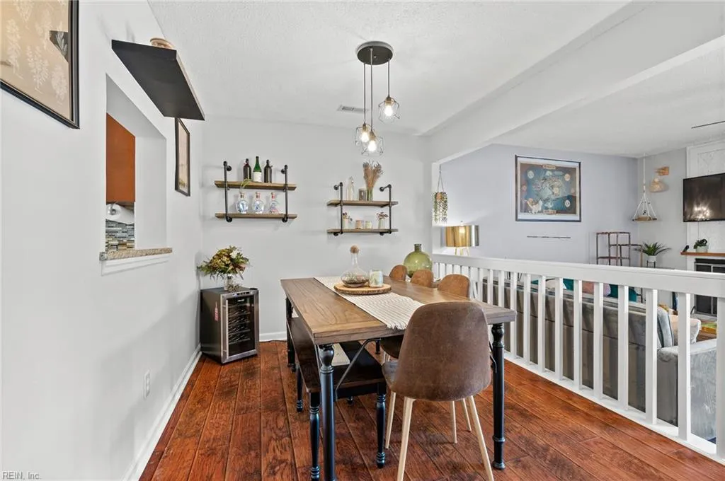 Virginia Beach, Virginia 23454, United States, 3 Bedrooms Bedrooms, ,3 BathroomsBathrooms,Residential,Pending,99892