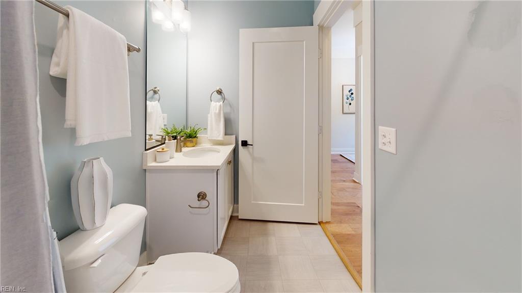 Photo 9 of 15 of 915 Douglas Eley LN townhome