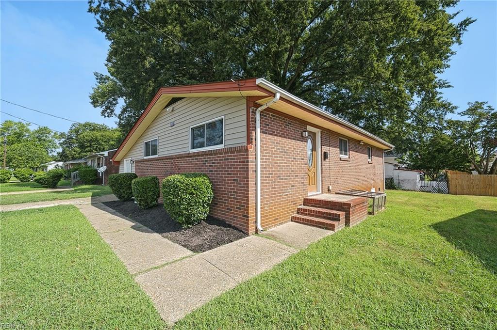 Photo of 110 BAYHAVEN Drive, Hampton, VA 23666 (MLS # 10653748)