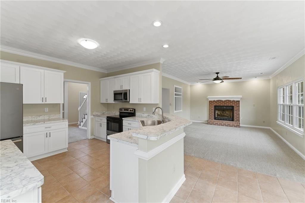 Photo of 733 Villa Drive, Chesapeake, VA 23322 (MLS # 10615484)