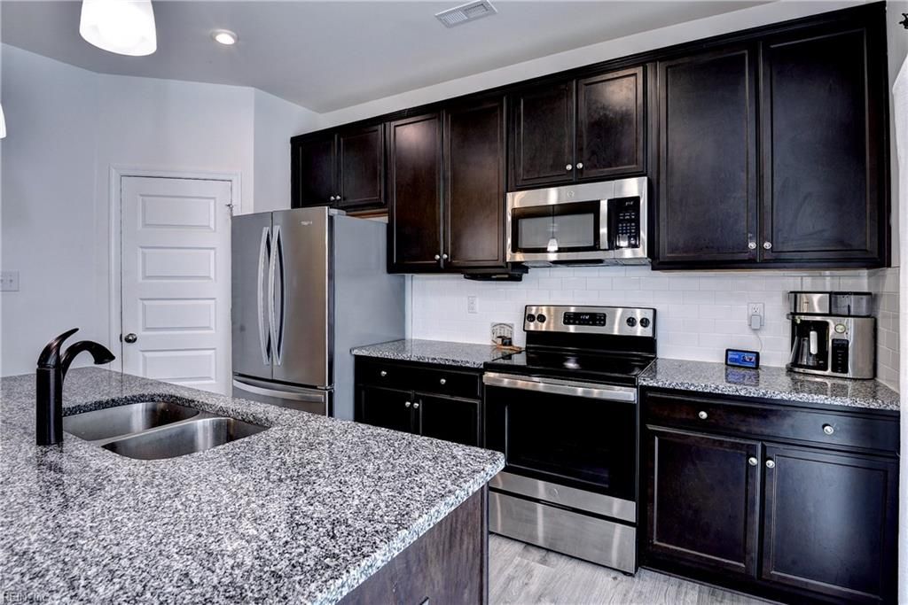 Photo of 7713 Leeds Castle Lane, New Kent, VA 23124 (MLS # 10603512)