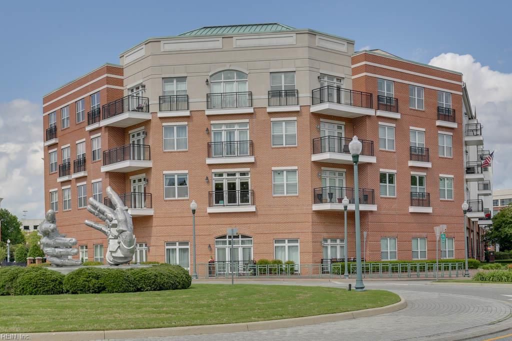 Photo of 670 Town Center Drive #418, Newport News, VA 23608 (MLS # 10614645)