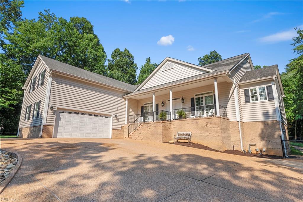 100 Lakewood DR