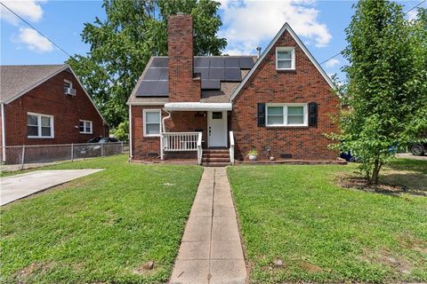 Single Family Residence in Norfolk VA 2840 Merrimac Court.jpg