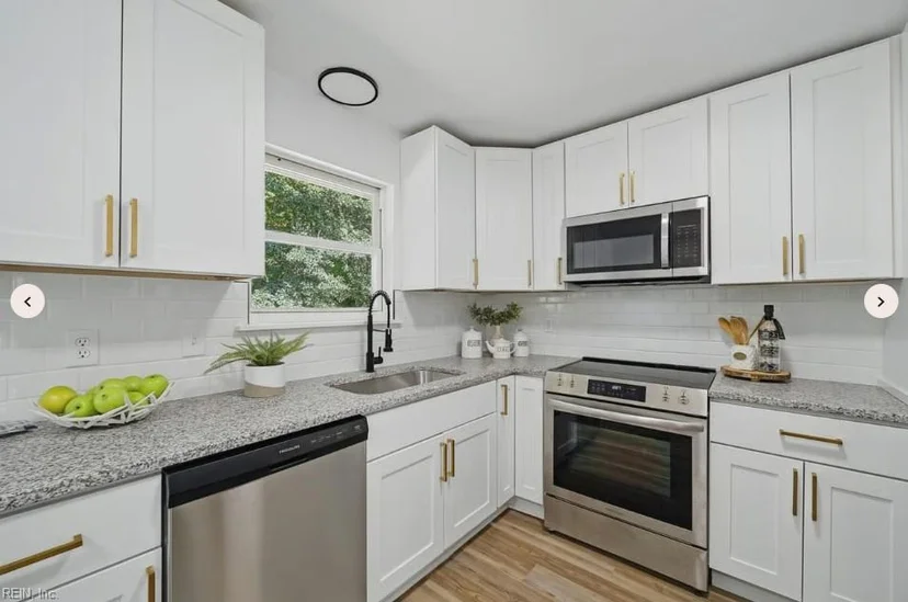 47 Lacrosse Street, photo 1 of 12