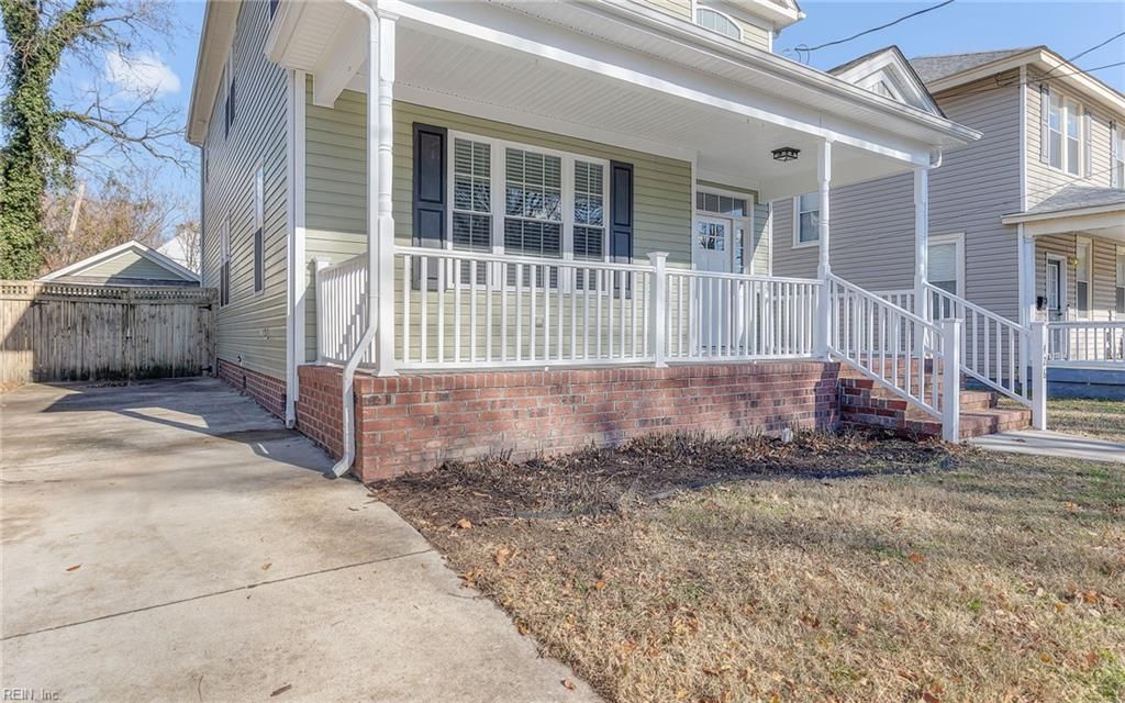 Photo of 426 W 28th Street, Norfolk, VA 23508 (MLS # 10614080)