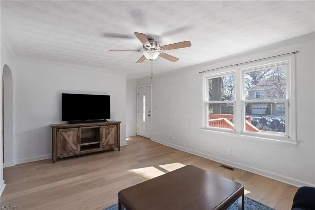 Norfolk, Virginia 23513, United States, 4 Bedrooms Bedrooms, ,2 BathroomsBathrooms,Residential,Active,1641