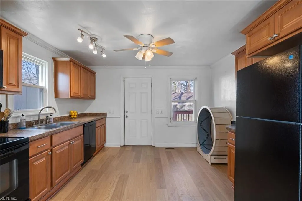 Norfolk, Virginia 23513, United States, 4 Bedrooms Bedrooms, ,2 BathroomsBathrooms,Residential,Active,1641