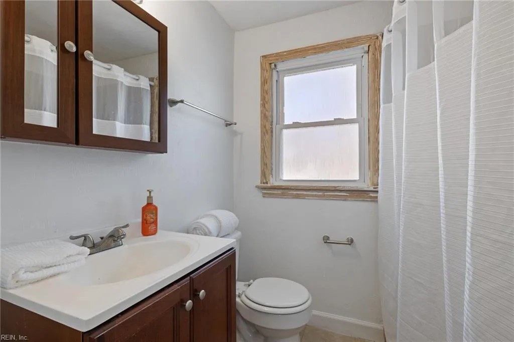 Norfolk, Virginia 23513, United States, 4 Bedrooms Bedrooms, ,2 BathroomsBathrooms,Residential,Active,1641