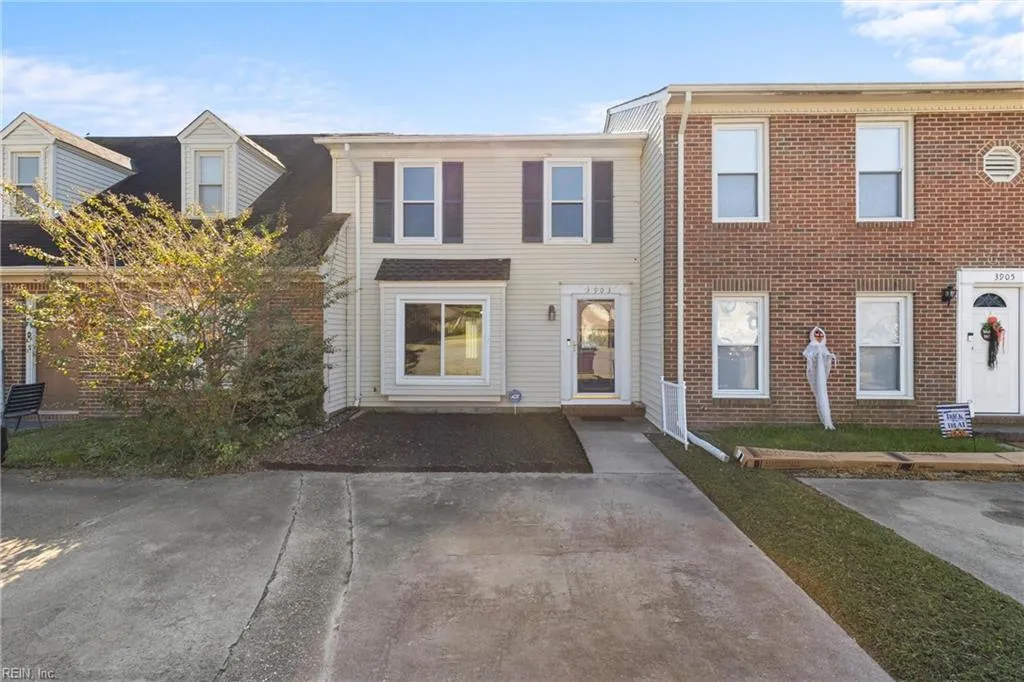 Chesapeake, Virginia 23321, United States, 2 Bedrooms Bedrooms, ,3 BathroomsBathrooms,Residential,Active,225186