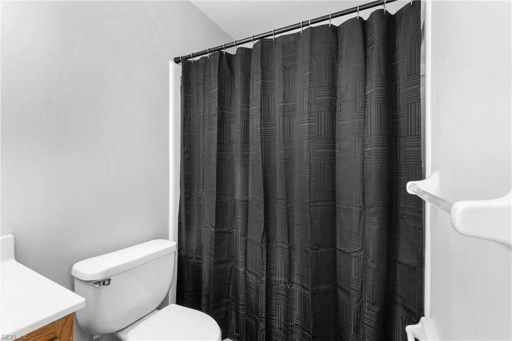 Chesapeake, Virginia 23321, United States, 2 Bedrooms Bedrooms, ,3 BathroomsBathrooms,Residential,Active,225186