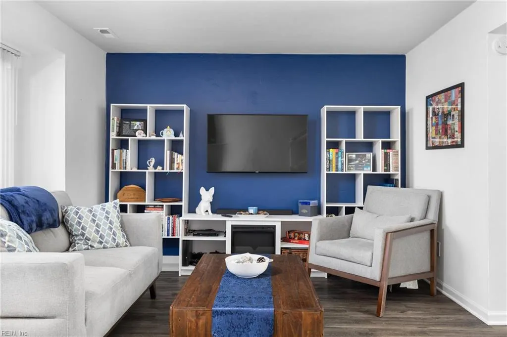 Chesapeake, Virginia 23321, United States, 2 Bedrooms Bedrooms, ,3 BathroomsBathrooms,Residential,Active,225186