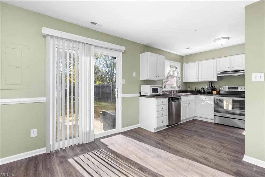 Chesapeake, Virginia 23321, United States, 2 Bedrooms Bedrooms, ,3 BathroomsBathrooms,Residential,Active,225186