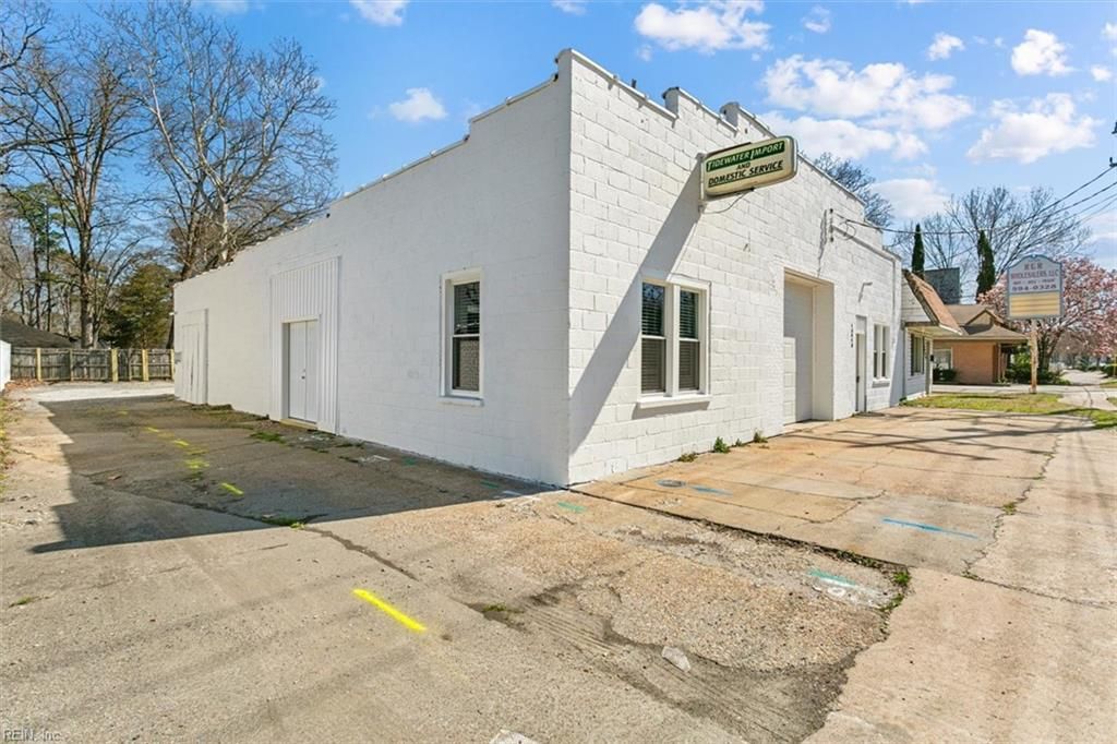 Photo of 10410 Warwick Boulevard, Newport News, VA 23601 (MLS # 10618573)