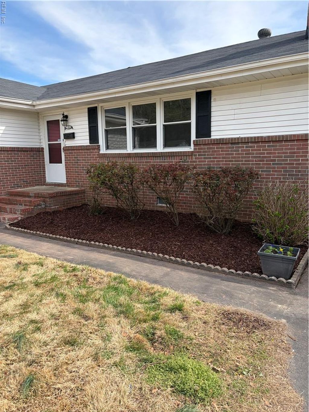 Photo of 55 Rexford Drive, Newport News, VA 23608 (MLS # 10627165)