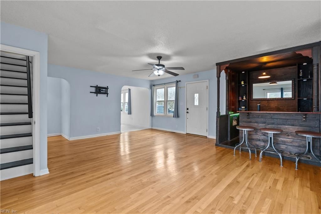 Photo of 7811 Nesbitt Drive, Norfolk, VA 23505 (MLS # 10619704)