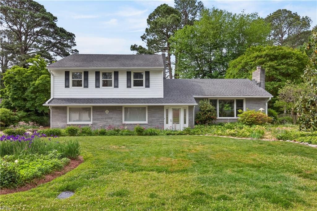 Photo of 5204 Lake Circle, Portsmouth, VA 23703 (MLS # 10632591)