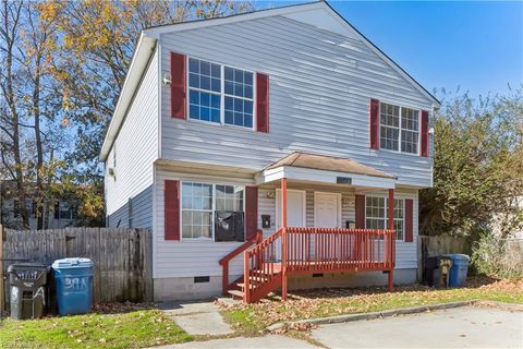 Photo of 319 Roselynn Lane, Virginia Beach, VA 23454 (MLS # 10613427)