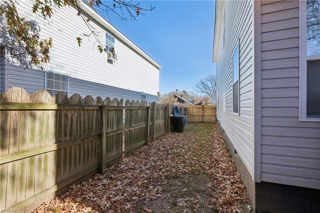 Photo of 319 Roselynn Lane, Virginia Beach, VA 23454 (MLS # 10613427)