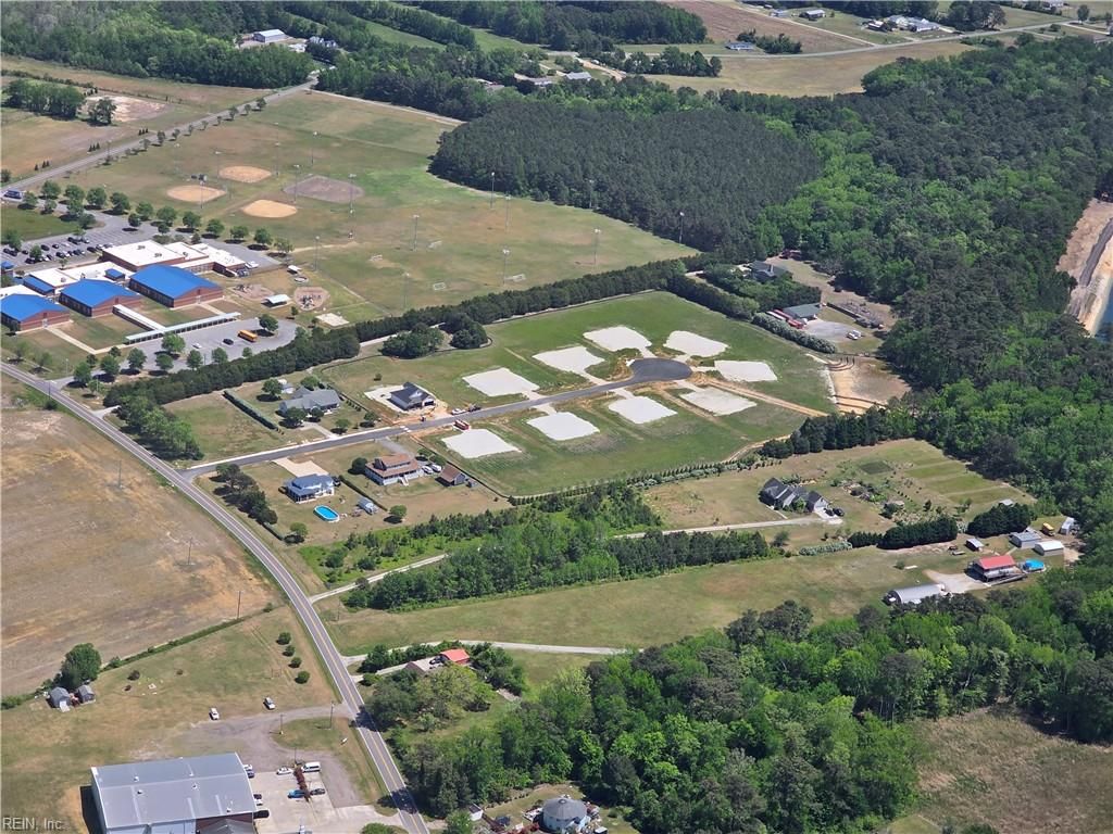 Photo of 106 Indian Kettle Road, Jarvisburg, NC 27947 (MLS # 10639328)