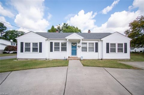 Photo of 112 Robinson Drive, Newport News, VA 23601 (MLS # 10606533)