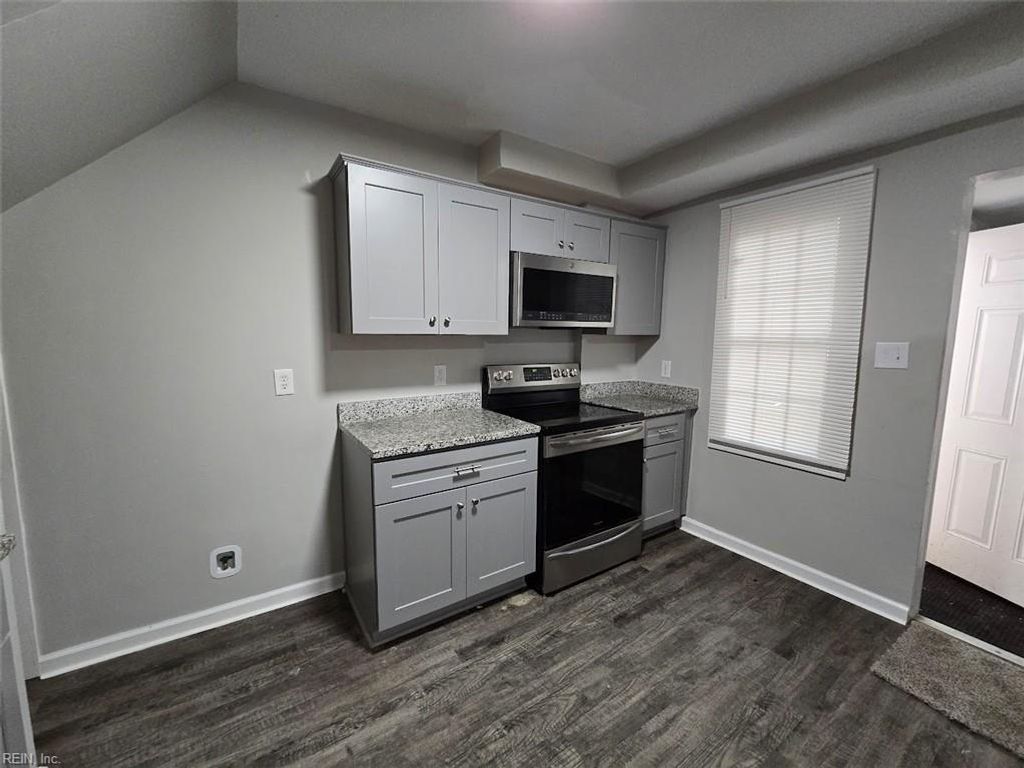 Photo of 23 Farragut Street, Portsmouth, VA 23702 (MLS # 10635671)