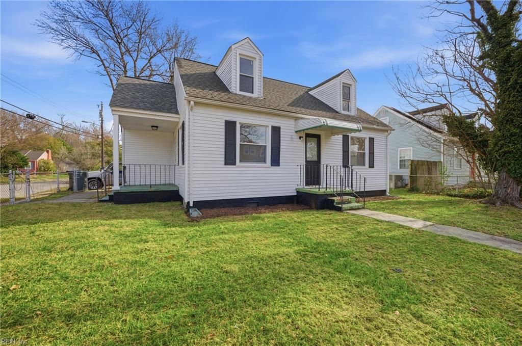 Photo of 3632 Pamlico Circle, Norfolk, VA 23513 (MLS # 10631048)