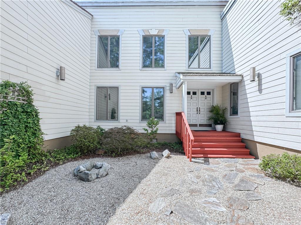 557 Susan Constant DR